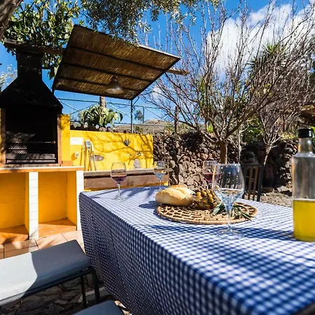 Bohemian Hideaway - 2 Unique With Shared Pool *