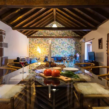 Bohemian Hideaway - 2 Unique With Shared Pool