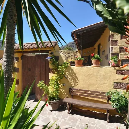 Bohemian Hideaway - 2 Unique With Shared Pool