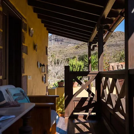 Bohemian Hideaway - 2 Unique With Shared Pool Kır Evi *