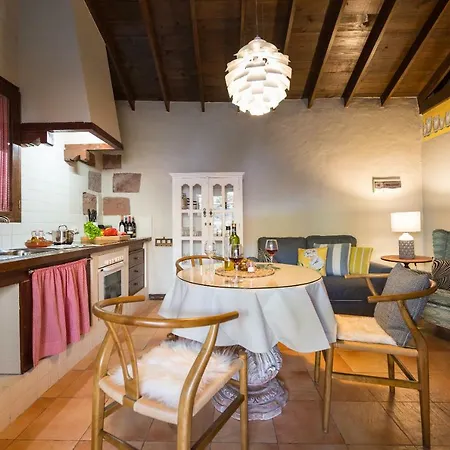 Country house Bohemian Hideaway - 2 Unique With Shared Pool Santa Lucia De Tirajana