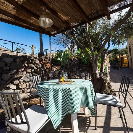 Country house Bohemian Hideaway - 2 Unique With Shared Pool Santa Lucia De Tirajana