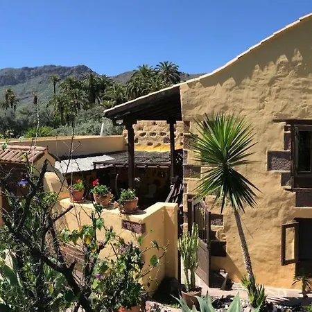 Bohemian Hideaway - 2 Unique With Shared Pool