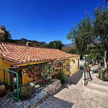 Bohemian Hideaway - 2 Unique With Shared Pool Country house *